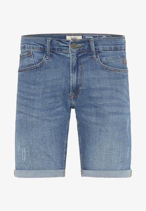 Shorts din denim albastru cu un finisaj decolorat, design cu cinci buzunare, margini răsucite și uzură subtilă pe material. Închidere cu un nasture metalic.