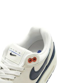 Nike Sportswear AIR MAX  - Sneakers - white porcelain blue avio