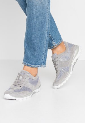 Sneaker low - silber/grau