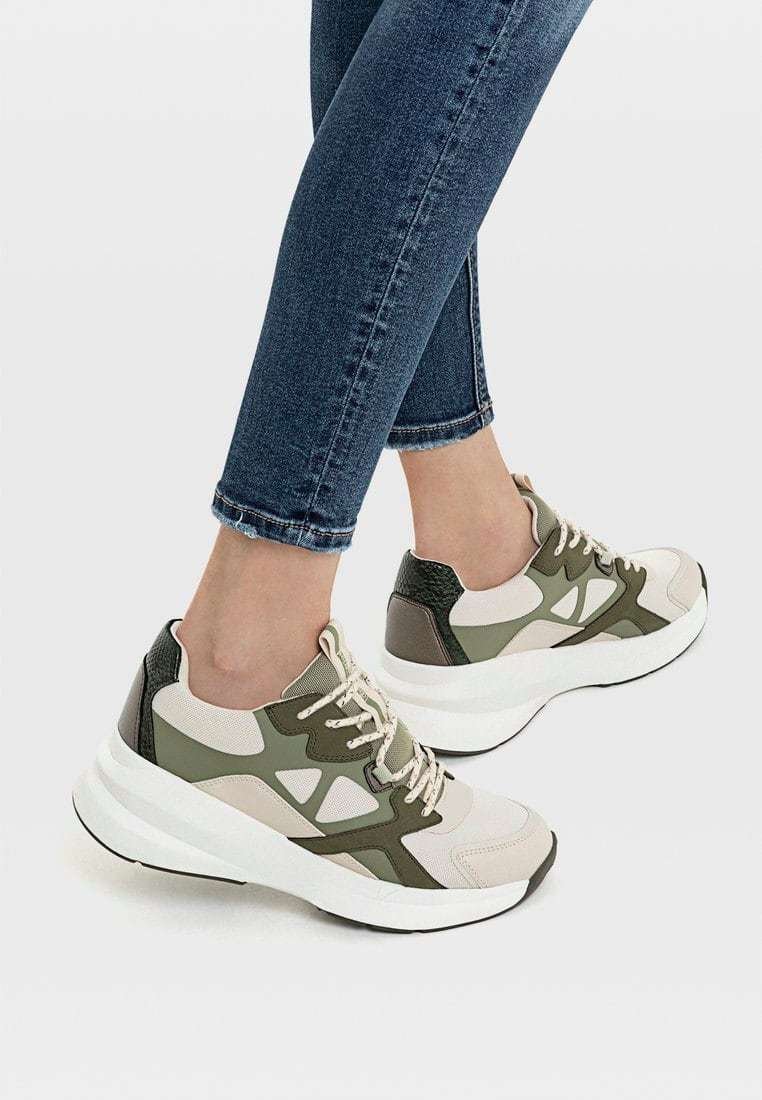 CHUNKY SPORTSCHUH MIT MAXI SOHLE UND VERSCHIEDENEN ELEMENTEN 190 Sneakers multi coloured CHUNKY SPORTSCHUH MIT MAXI SOHLE UND VERSCHIEDENEN ELEMENTEN 190 Sneakers multi coloured