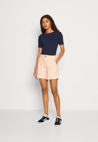 GAP Základné tričko - navy