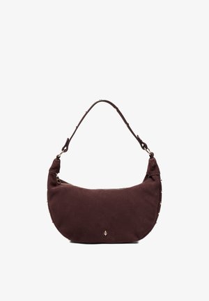 Borsa a tracolla a mezzaluna in camoscio marrone scuro con una tracolla singola e piccola cerniera dorata sulla parte superiore.