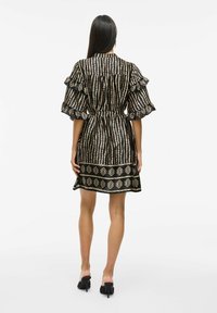 VILA KURZ KURZARM - Rochie tip cămașă - black