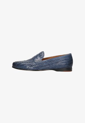 Le loafers in pelle intrecciata blu presentano un tacco piatto e una punta arrotondata. L'esterno ha un motivo testurizzato, con una fascia decorativa sulla parte anteriore.