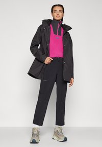 Helly Hansen DAYBREAKER CROPPED  - Vesta od flisa - magenta