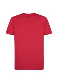 T-shirt en coton rouge à manches courtes, col rond, au design simple. Texture lisse sans motifs ou détails marquants.