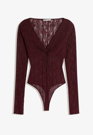Burgunderroter Spitzen-Body mit langen Ärmeln, tiefem V-Ausschnitt und taillierter Silhouette. Strukturierter Muster sorgt für visuelles Interesse.