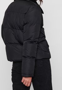 Threadbare Chaqueta de invierno - black