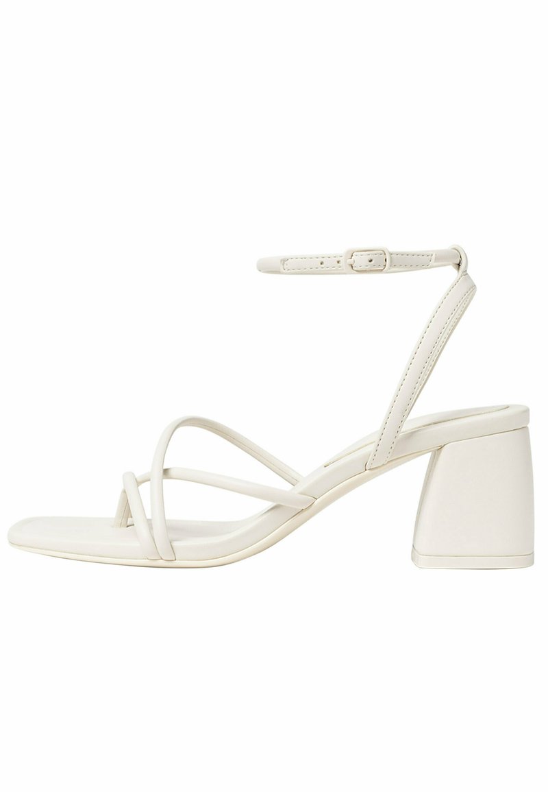 stradivarius sandales