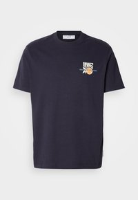 ORANGE FIBRE CAPSULE - Print T-shirt - true navy