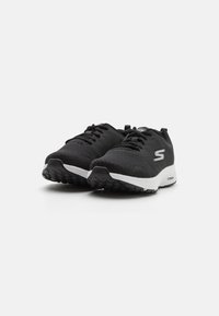 Skechers Performance GO RUN CONSISTENT - Road running shoes - black/white