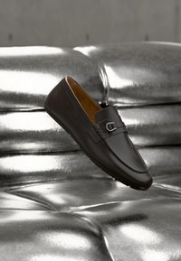 Sélectionné, brown