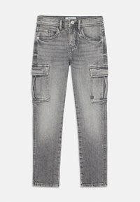 Cargo jeans in light grey denim, featuring two side pockets, a slim fit, and subtle fading for texture. Standard waistband with button closure.