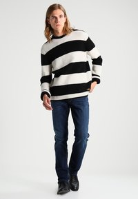 Only & Sons ONSWEAVE - Slim fit jeans - dark blue denim