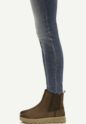 Caprice, CHELSEA BOOT - Enkelkaarsjes - dk brown nubuc
