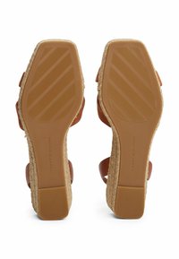 Tommy Hilfiger Sandalen met sleehak - cinnamon bark