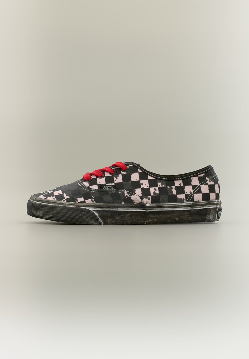 Vans AUTHENTIC over dye black/red/black