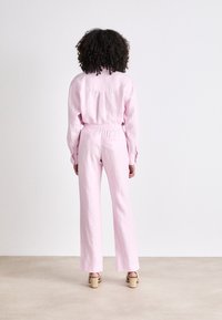 Samsøe Samsøe HOYS STRING TROUSERS - Auduma bikses - lilac snow