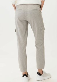 BRAX Kapsáče - mottled light grey