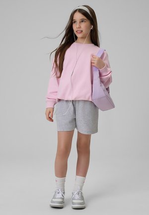 4F, - Krótkie spodenki sportowe