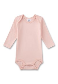 Body a maniche lunghe rosa chiaro realizzato in cotone morbido. Presenta un colletto rotondo, chiusura a pressione e cuciture decorative lungo i bordi.