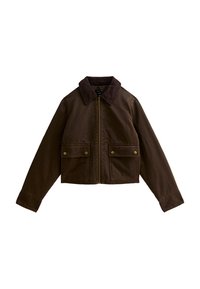 Bruine cropped jas van stevig materiaal, met een donkerbruine fluwelen kraag, een centrale rits en twee voorste klepzakken met gouden knopen.