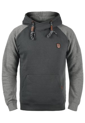 Sudadera con capucha en gris oscuro con mangas raglán gris claro. Cuenta con cordones, un bolsillo frontal y un pequeño parche con logo en el pecho.
