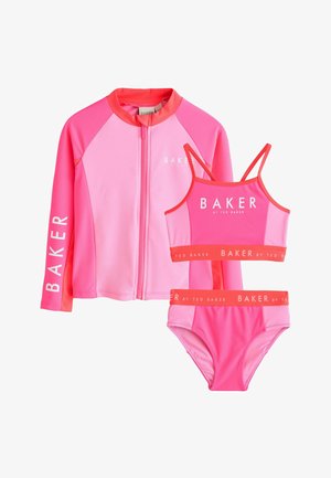 Rózsaszín és korall háromrészes lány fürdőruha szett hosszú ujjú cipzáros dzsekivel, crop toppal és aljrésszel, "Baker by Ted Baker" márkájú.