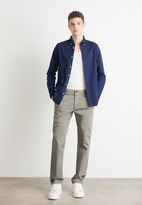 Tommy Hilfiger FLEX SHIRT - Košile - carbon navy