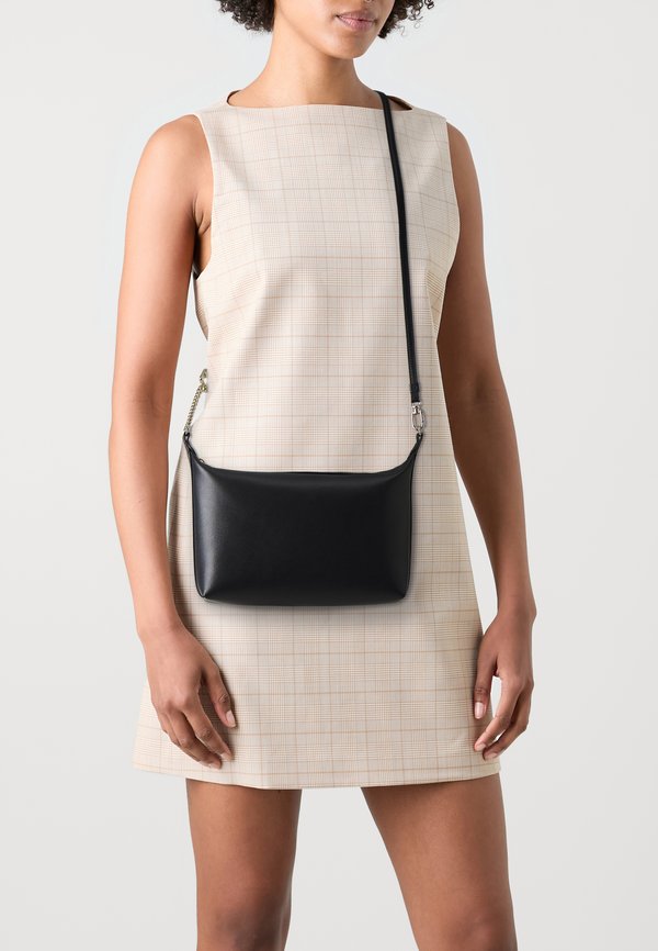 NUVOLA MINI HOBO - Umhängetasche - nero