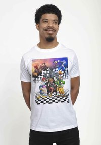 Disney KINGDOM HEARTS GROUP CHECKERS UNISEX - T-shirt z nadrukiem