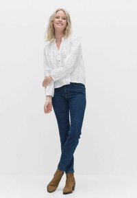 Dobber MIDORI EMBROIDERED FLORAL - Blouse - white