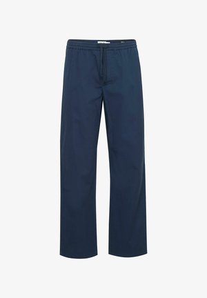 Tamsiai mėlynos spalvos laisvo kirpimo kelnės, pagamintos iš lengvos medžiagos, su elastinga juosmens juosta ir raišteliu, plačiomis kojomis ir be matomų kišenių.