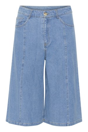 Světle modré denimové culottes s volným střihem, které mají přední zapínání na knoflík, poutka na opasek a boční kapsy. Texturovaná tkanina s viditelným prošitím.