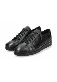 Baskets en cuir noir avec bout rond, laçage, fermeture éclair sur le côté et tige texturée avec semelle en caoutchouc. Style simple et moderne.