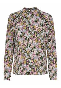 Blusa a maniche lunghe con stampa floreale nei toni di giallo, viola e verde. Collo alto e pieghe leggere sulle spalle. Tessuto morbido.