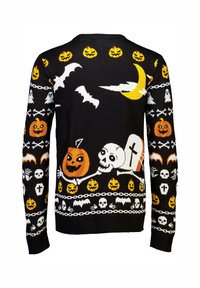 Czarny sweter z dzianiny z wzorami nawiązującymi do Halloween, w tym dyniami, nietoperzami, duchami i czaszkami w odcieniach pomarańczowym, białym i żółtym.