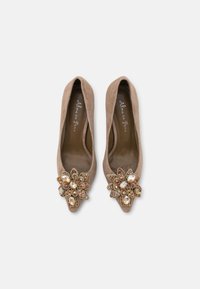 Alma en Pena Klasické lodičky - light pink