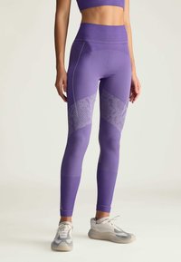 SEAMLESS YOGA - Leggings - alpine violet smc   clear onix
