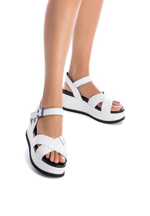 Carmela, Sandales compensées - white