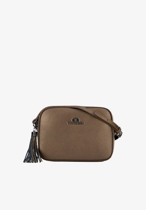Bruine lederen schoudertas met een textuur, een tasselaccent, ritssluiting en een geperst logo aan de voorkant. Verstelbare riem inbegrepen.