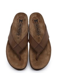 Sandali in pelle marrone con design a incrocio, suole interne imbottite e una tripla texture sulla soletta. Logo impresso e taglia 42 segnati all'interno.