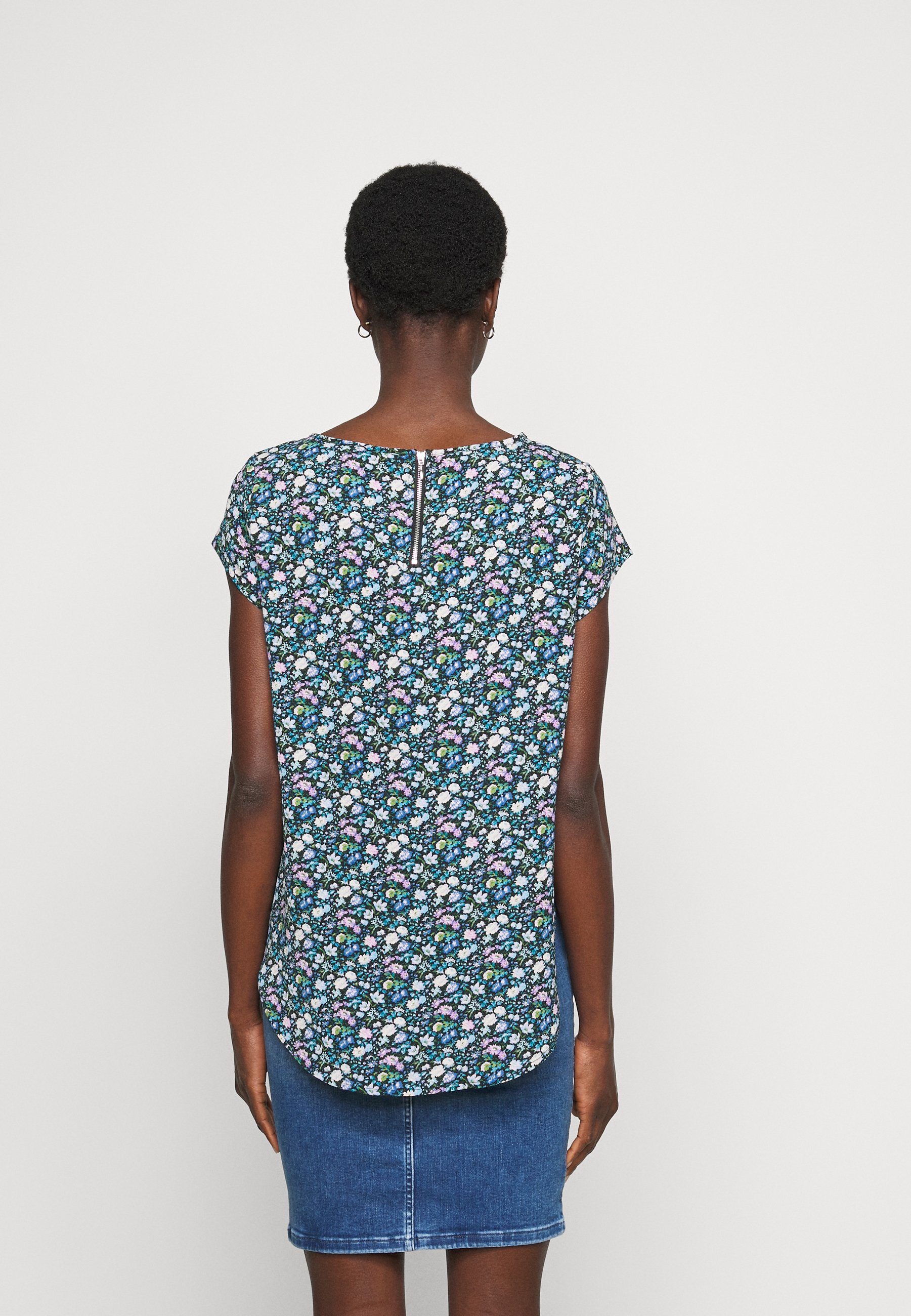 Donna ONLVIC - T-shirt con stampa Donna ONLVIC - T-shirt con stampa