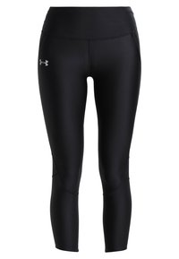 Černé atletické legíny s vysokým pasem, vyrobené z hladké, elastické látky. Na levé dolní straně se nachází malé stříbrné logo.