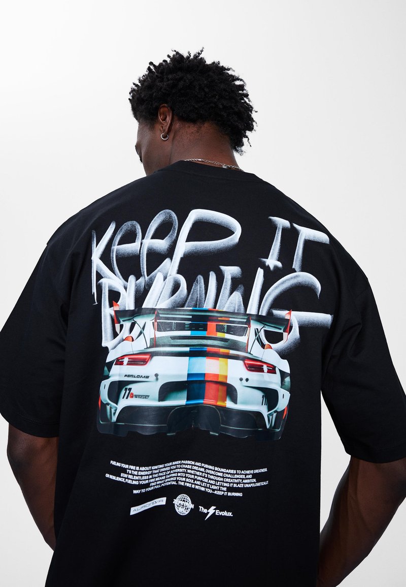 Bershka SHORT SLEEVE  - Potiskana majica - black