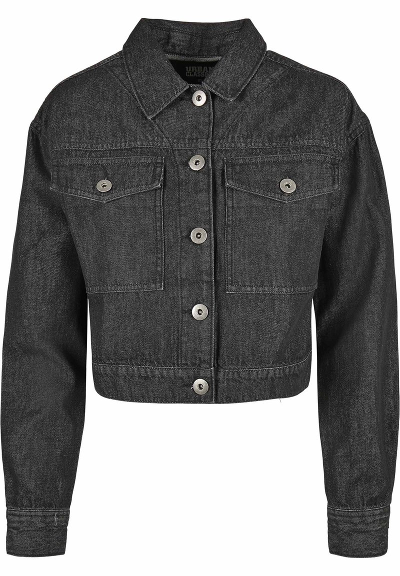 Svart denimjacka med en strukturerad krage, långa ärmar och framknäppning med knappar. Har två bröstfickor och silverfärgade detaljer.
