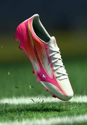 Mizuno MIZUNO ALPHA III ELITE UNISEX - Futbola apavi, cieta zeme - white/fuchsia purple