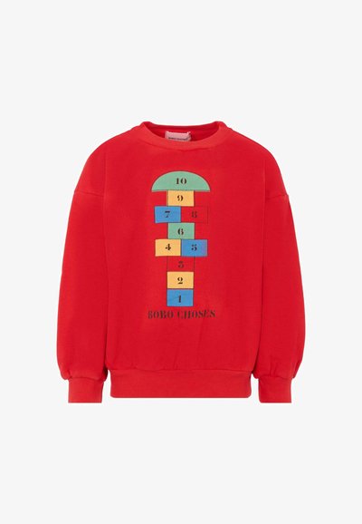 Rotes Sweatshirt mit Ballonärmeln, versehen mit einer Mehrfarben-Hüpfspiel-Grafik und "BOBO CHOSES" am unteren Rand.