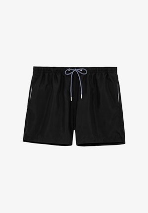 Černé plavky s elastickým pasem a nastavitelným šňůrkovým uzávěrem. Obsahují boční kapsy a hladkou, lehkou tkaninu.