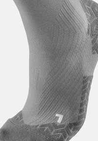 CEP COMPRESSION ULTRALIGHT MID CUT  - Sportsocken - grey lime